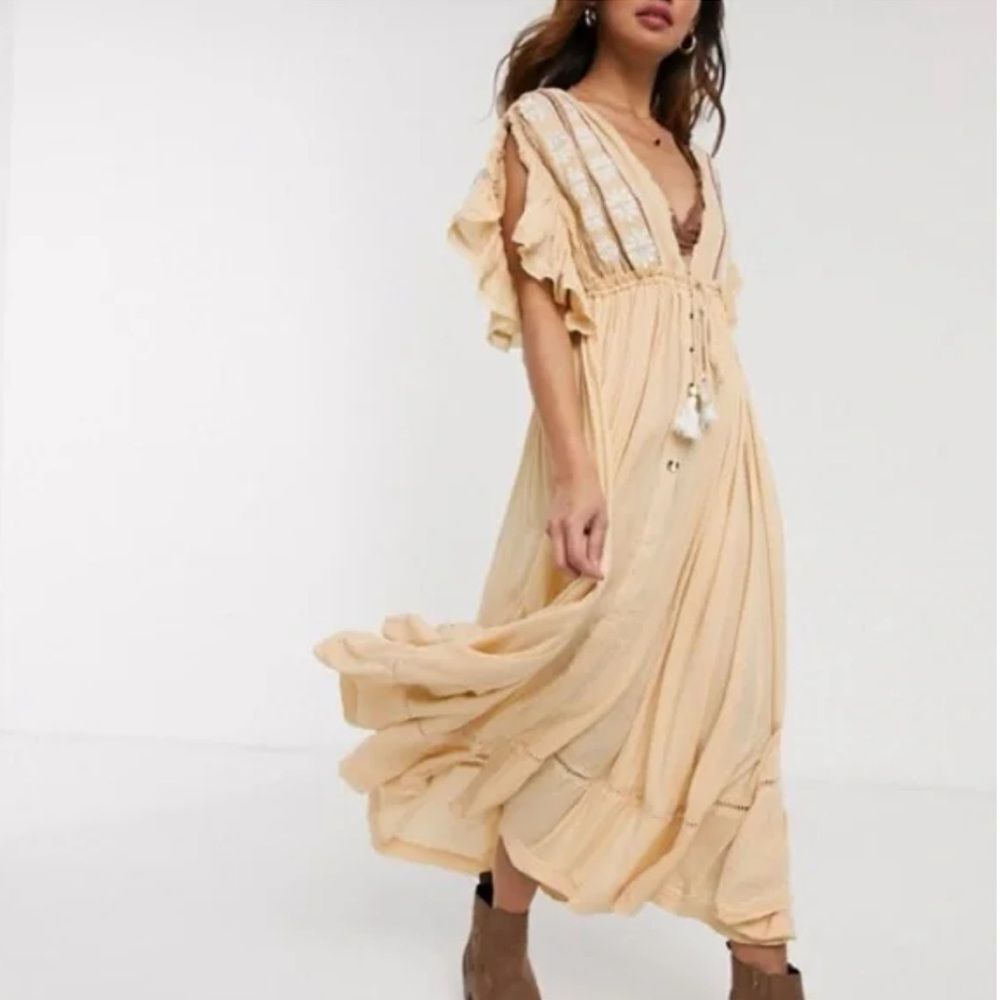 Embroidered Tan Maxi Dress Oversized M Tassels Deep V-Neck